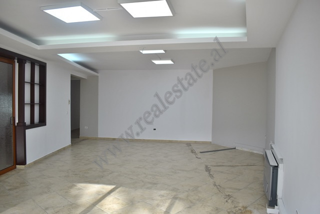 Office for rent on Faik Konica street in Tirana.
It is located on the fifth floor of a new building